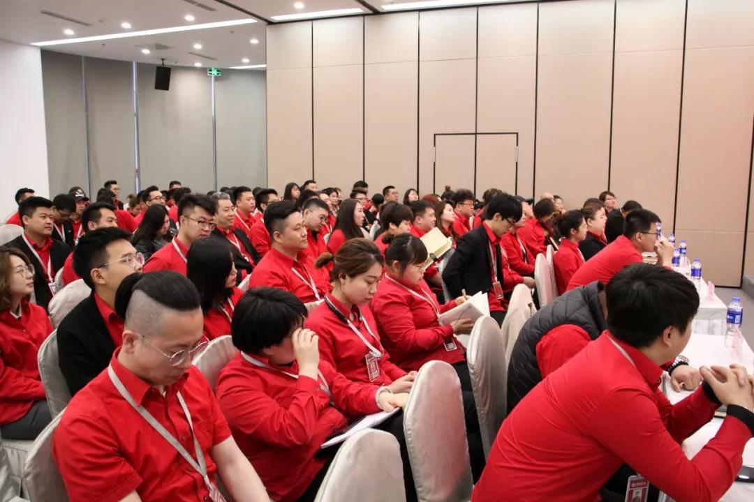 林鳳裝飾主材培訓(xùn)現(xiàn)場